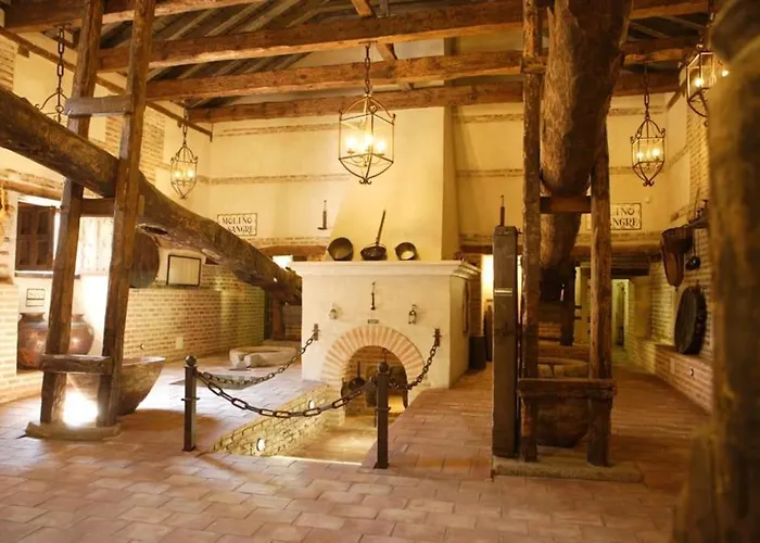 Museum La Almazara De Alcabon 11Th Century